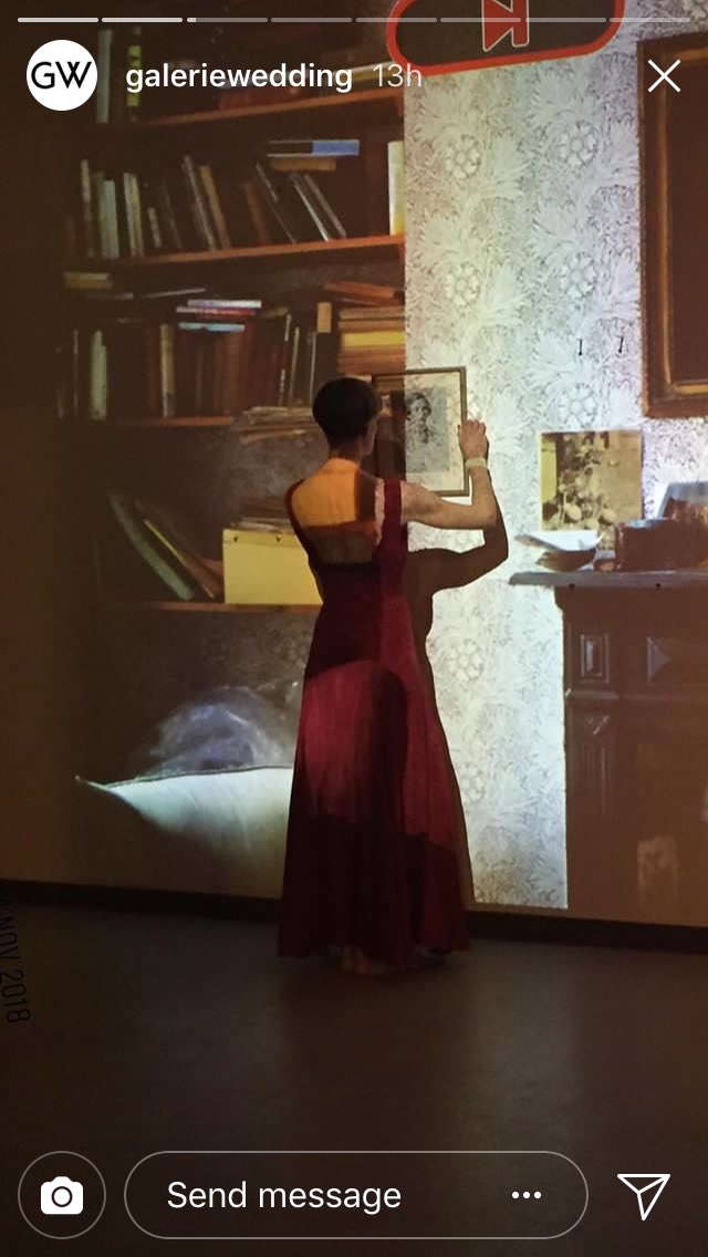 elly_clarke's tweet image. TODAY IS THE LAST DAY!! Exhibition open till 18.00, then closing event will screen documentation from live performance from 19.00 with artist talk from 19:45. Free entry. All welcome @ Galerie Wedding. #soloshow #artisttalk #finnissage #aclassylecture #lastday