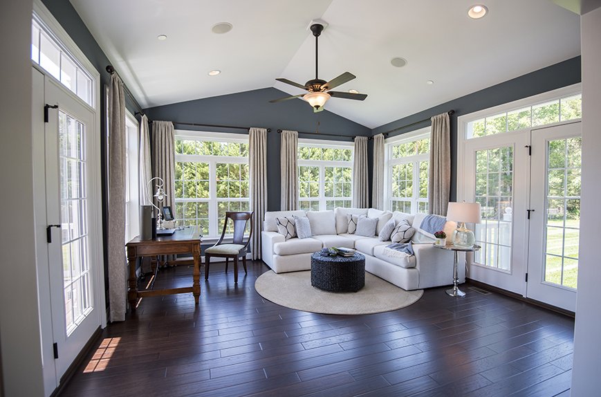 QualityBuiltMD's tweet photo. The Sotterly is a gorgeous two-story home with a luxurious 3,342 square feet of living space! There's 4 beds, 2.5 baths and room for everyone. Visit us online to view a video tour of a deocrated model at Chandler's Town: https://t.co/3bnHd8caO5 https://t.co/0qyfEaSLFK
