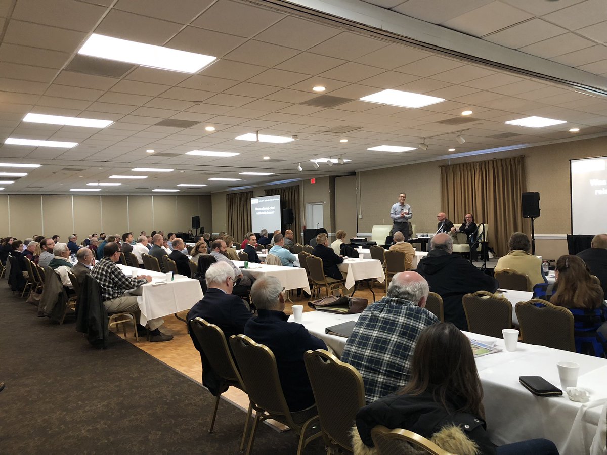 LawyersMutualNC's tweet photo. Great crowd at today’s program! @ReelTimeCLE #LMontheroad #LMCLE #ethics https://t.co/pG8R0Lb4og