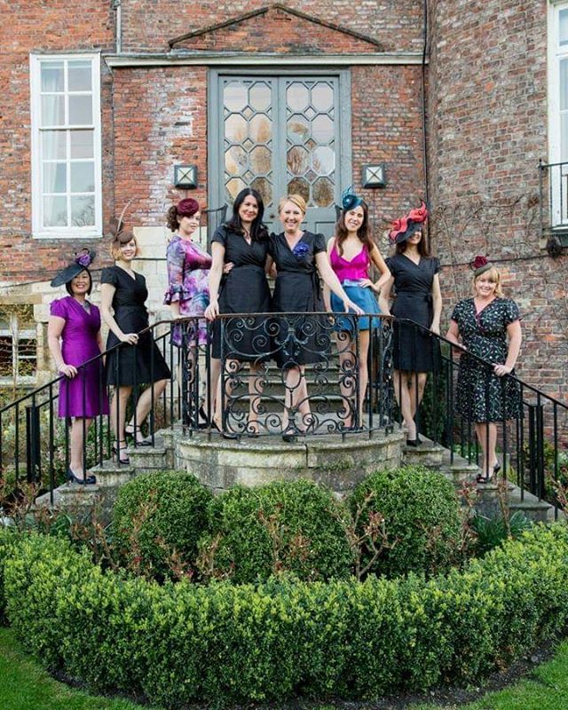 #throwbackthursday looking back at last years York Fashion Week @yorkfashionweek and our lovely collaboration with @roseandflo on the steps of <a href="/grayscourtyork/">Grays Court York</a>
Photo by @oliviabphoto
#yorkfashionweek #fashion #designer #collection #couture #bespoke #wrapd… ift.tt/2Dx3fey