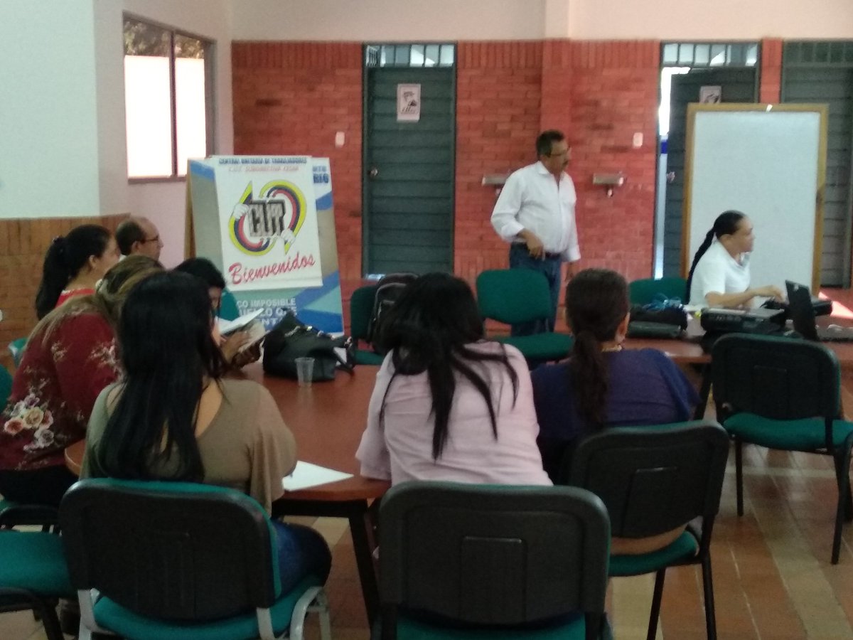 cutcesar's tweet photo. Capacitación sobre derechos sindicales con Sintraunicol en Valledupar. Interviene el Profesor Rafael Escalona. https://t.co/0JBH3hb2lb