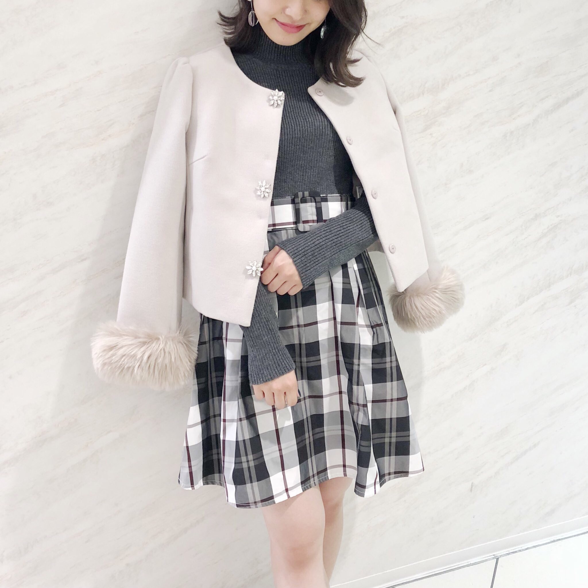 anmille アンミール ショートフードビジューコート evelyn（エブリン