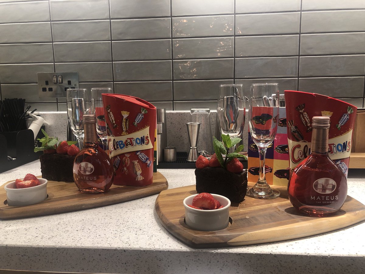 This is how we WOOW our guest <a href="/hubgoodgestreet/">hub goodge street</a> <a href="/DwLondons/">David Watson</a> <a href="/HyltonChana/">Chana A Hylton</a> <a href="/FcCrea/">Francesco Crea</a> <a href="/CorreiaCara/">Caranisha Correia</a> <a href="/pertichini/">Paola Francesca Pertichini</a> <a href="/SDEBDD/">simon ewins</a> @CheethamPi