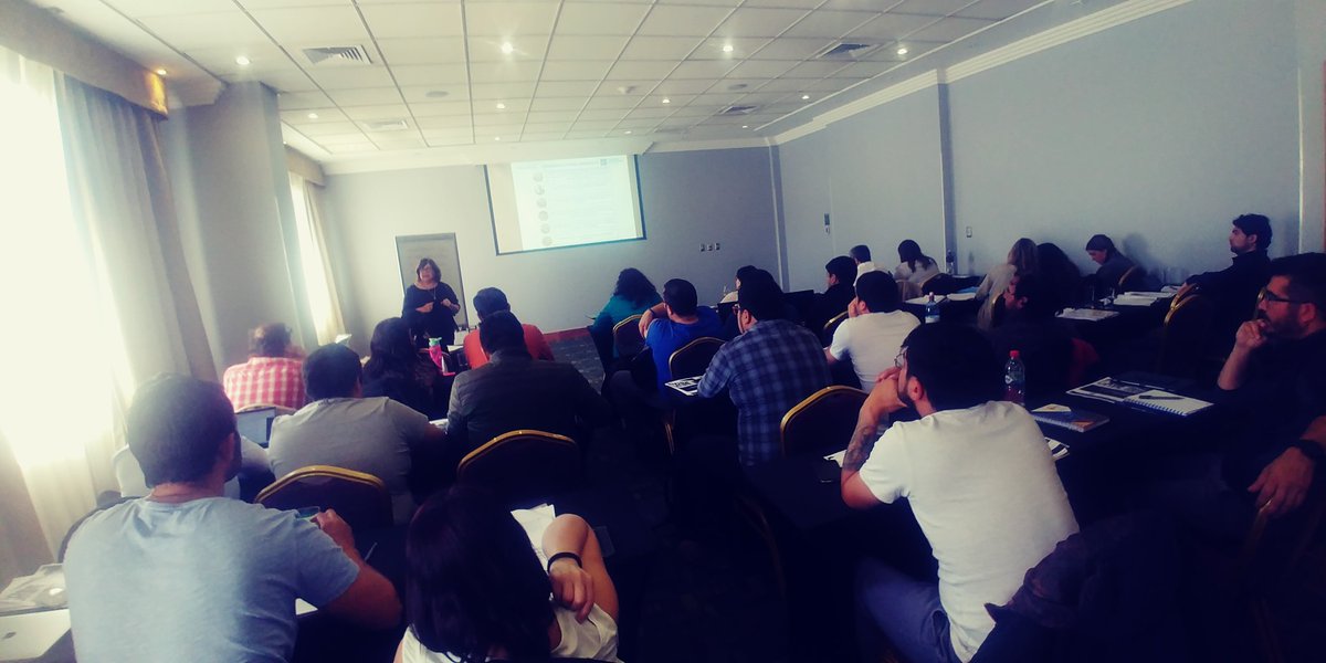 gabriel_benelli's tweet photo. En clases !!! Diplomado en Seguridad Publica !!! "El Rol de lo local, para la cohesión social" @laSUBDERE @subdereacademia @temuco #PlanComunalDeSeguridad #LineaBase #RoldelMunicipio https://t.co/HmFgPklEuk