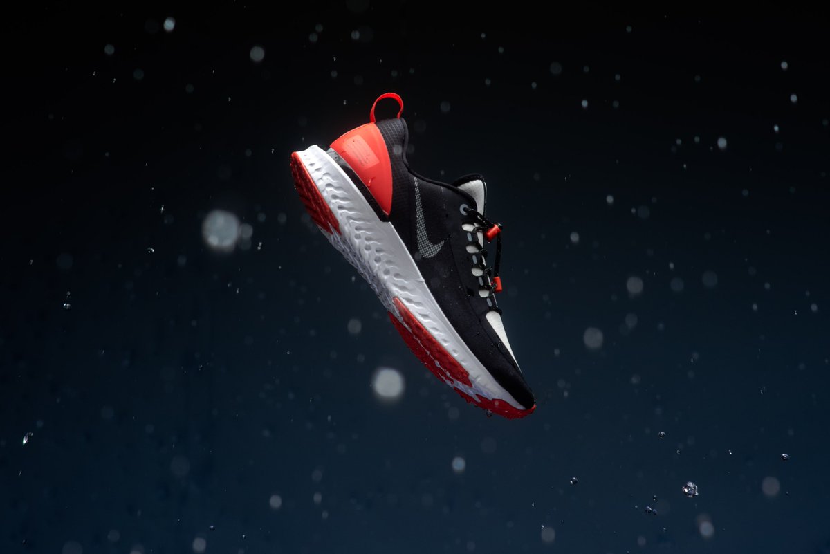 nike odyssey react shield wet hot