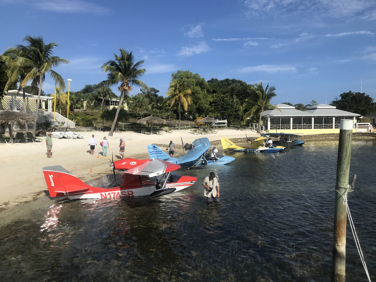 JonesSeaplanes's tweet photo. Day 2 of the @SeareyAircraft Bahamas trip! They found the missing three little pigs! #nonamecay #nuncay #turtlecay #treasurecay @TavaresFL @SeaplanesOrg https://t.co/qUPlKtTKGh