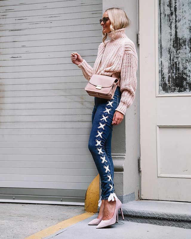 jackiemiranne's tweet photo. Style Snap! Laces Out! Shop These Incredible Statement Jeans π On My InstaStory! My Look π Denim Under $40! @hm #hmxme #hm #hmlife #under100club https://t.co/XIIjdHS3n6 https://t.co/9mInMcymB4