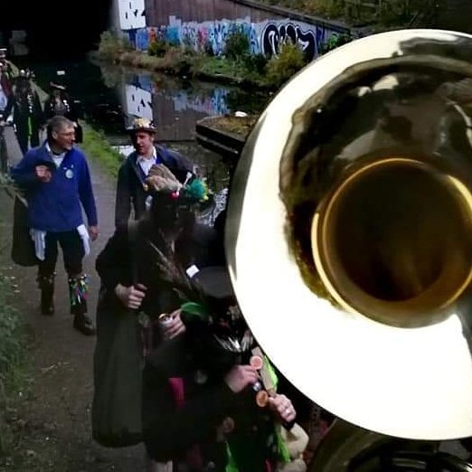 The <a href="/BeormaMorris/">Beorma Morris</a> en route to #GunmakersBrum from Spaghetti Junction. Working up a thirst! #morrisdance #umpah