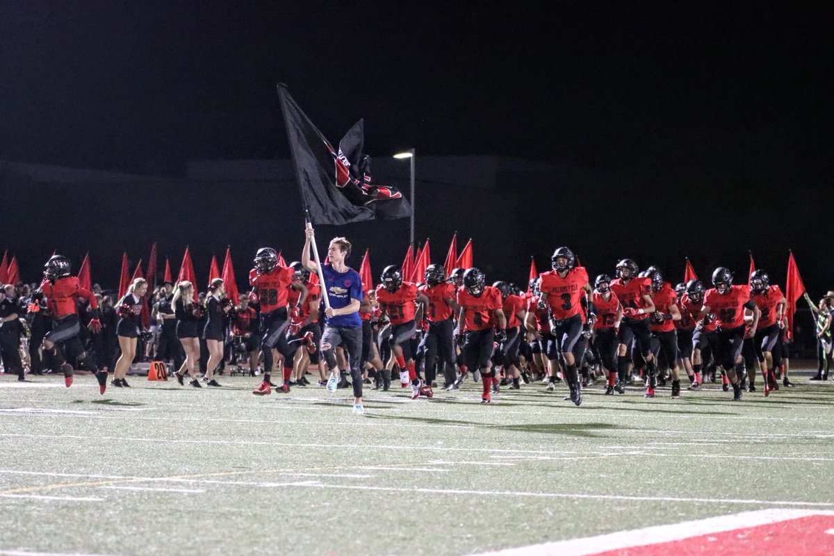 riley_speer's tweet photo. HOME GAME TMR!! let’s pack it for the boys❤️🏈 https://t.co/MSaisXFsMR