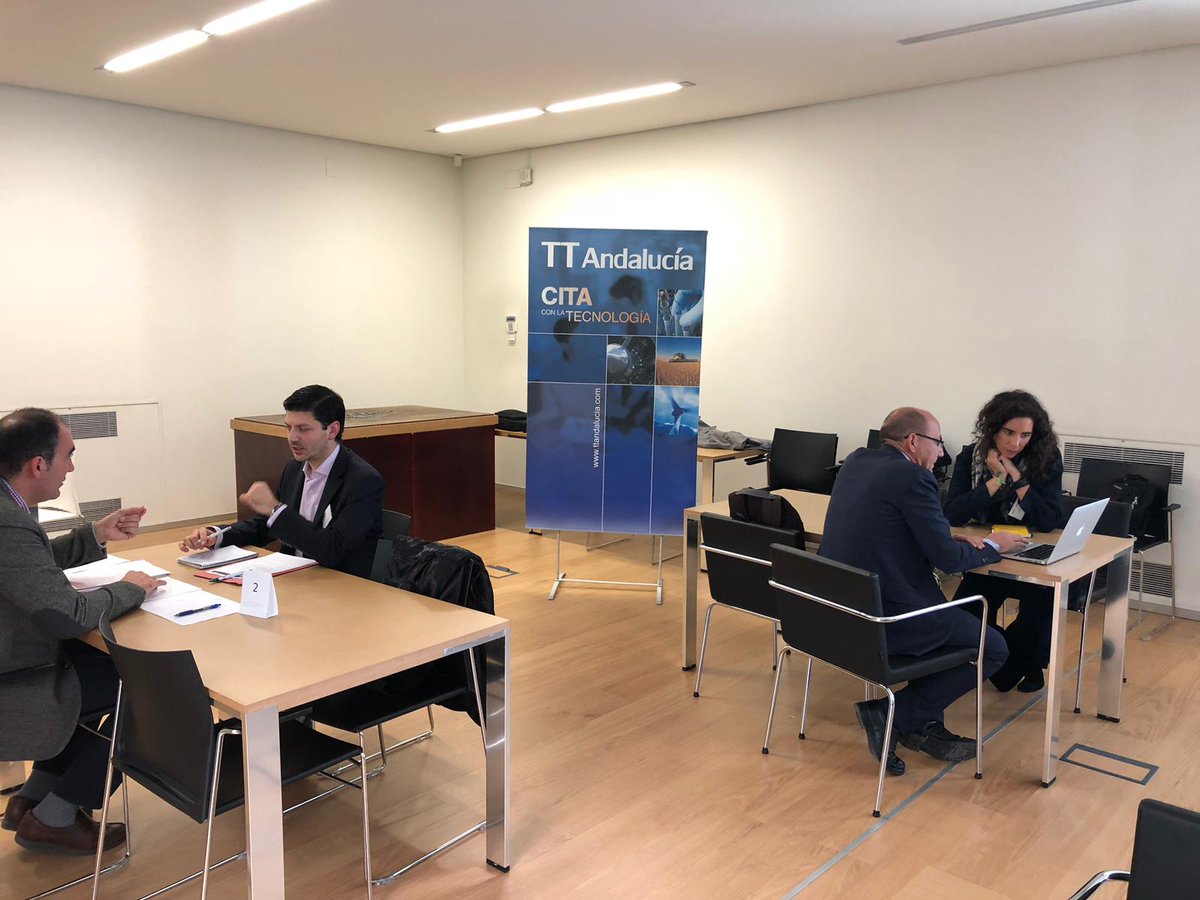 ACCUAndalucia's tweet photo. En @PTSGranada participando en #MedInBio2018, donde acabamos de iniciar nuestros encuentros de transferencia #TTAndalucía con una veintena de asistentes y alrededor 25 reuniones bilaterales. https://t.co/2MLtVXmsac