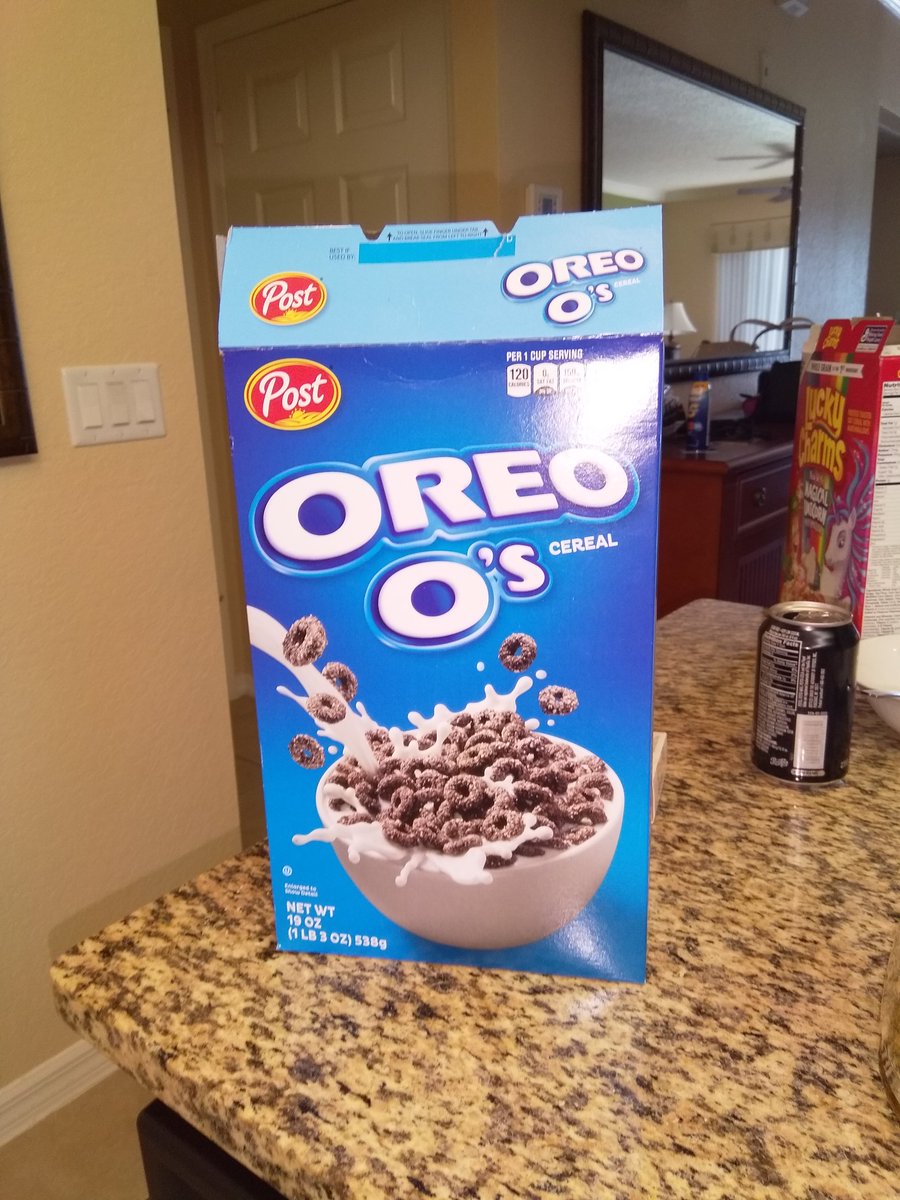 Packwide's tweet photo. I'm guessing not the healthiest breakfast  #makingmybellygreatagain https://t.co/XWTPh7Z0bc