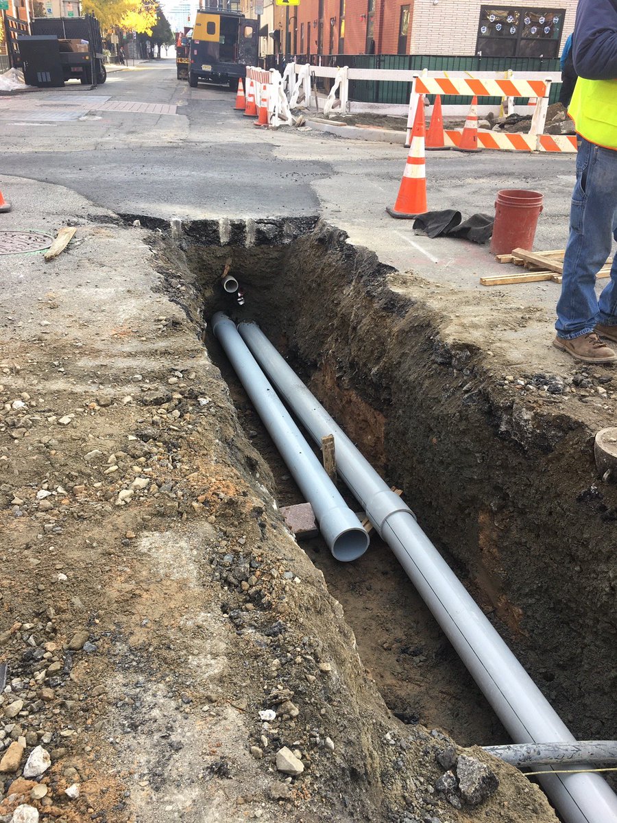 WashStProject's tweet image. Nov. 8 - Microgrid, signal foundations, light pole foundations, ADA ramp, and drainage work at 12th Street, with road closures from Bloomfield to Hudson. Signage from 5th to 11th Streets.
