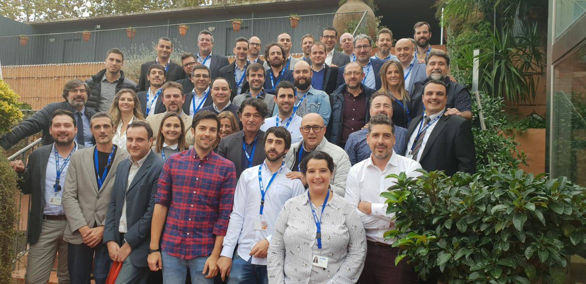 IngramMicroES's tweet photo. Cocktail Lunch #IngramMicroProAV junto al equipo, expositores y partners
#Simpo18Ingram https://t.co/YTCgqZFaue