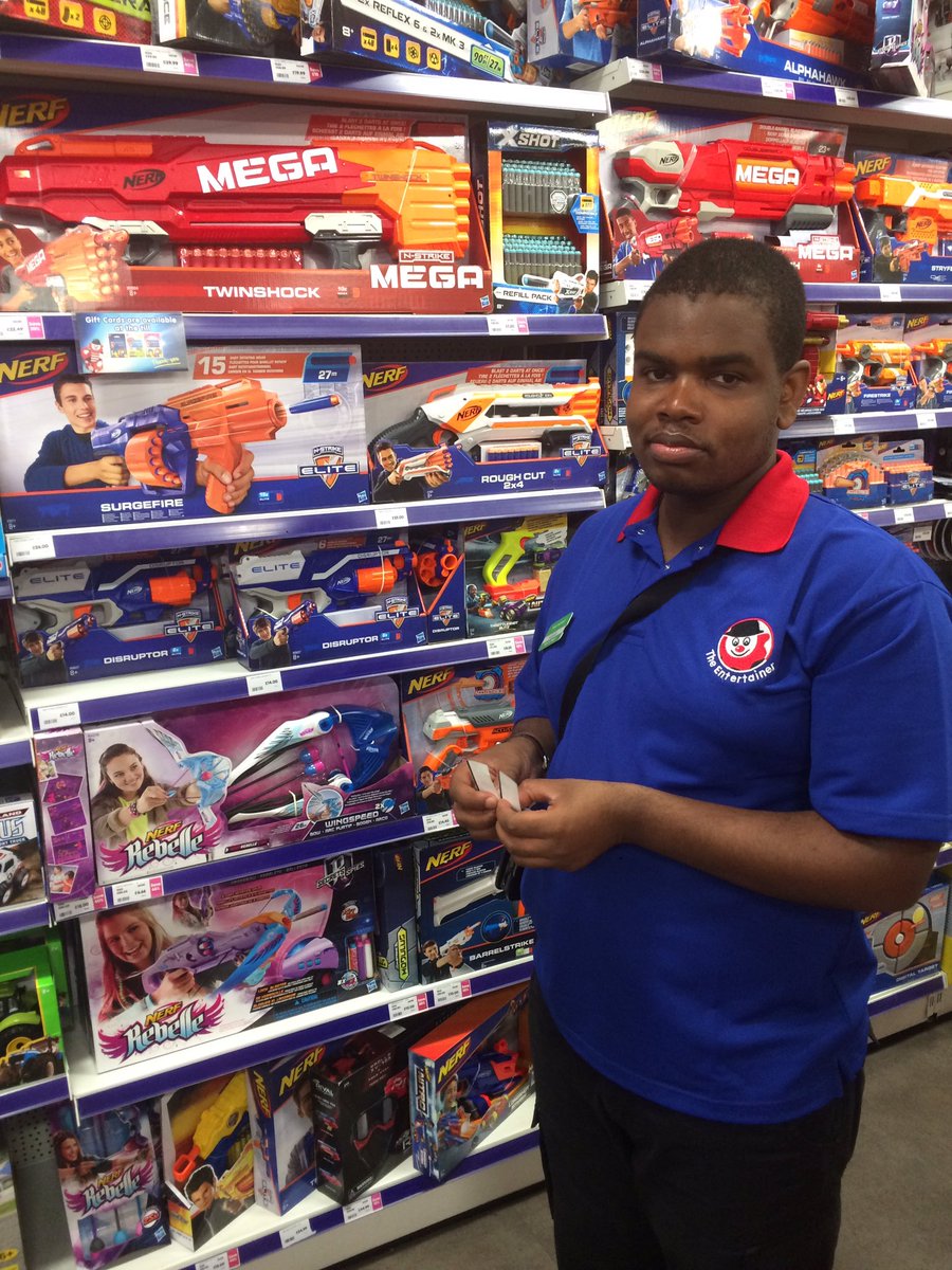 Bryonyjones1234's tweet image. So impressed with Nathaniel completing his placement with the entertainer, he has come so far in such a short period of time #LDworkweek #Mencap @EastLondonmenc1