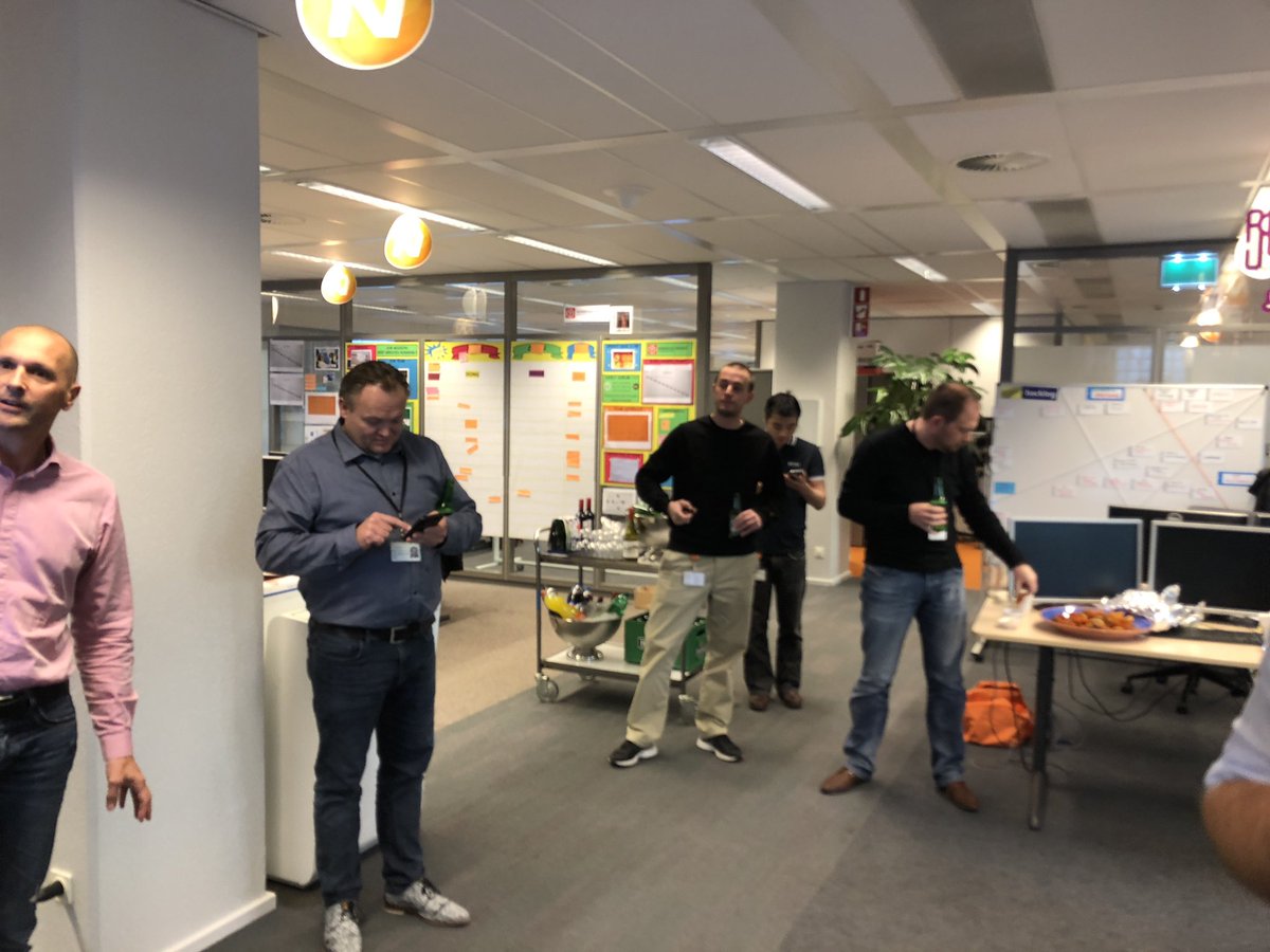 willebil's tweet image. #devThursday at #nn with Drinks for workplace services. Life is good :-)