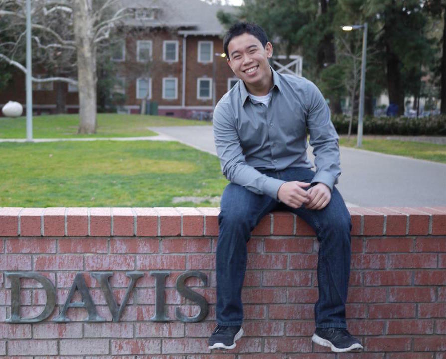UCDLandS's tweet image. I was always told that going to college would open many more doors. At the time, I didn't know what that meant. Now I do. — Chinsin Sim (B.A., communication, ’14)  #NationalFirstGenDay #FirstGenUC #FirstGenUCDavis lettersandscience.ucdavis.edu/alumni-profile…