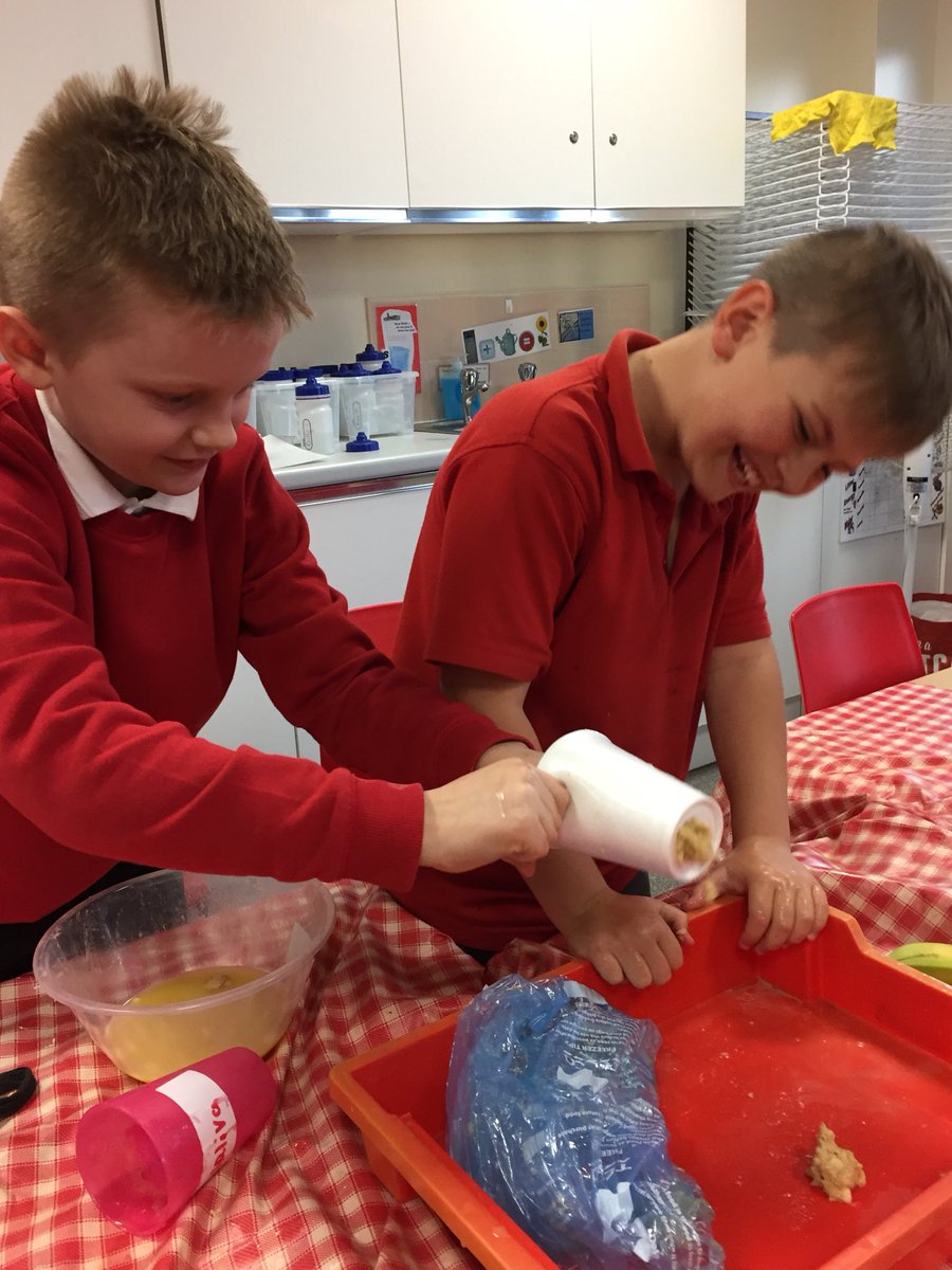 RedlandsWorksop's tweet photo. We’re learning about digestion in Science in Class 10 this afternoon. We have had soooo much fun simulating making Poo!! 😱😳😂#BringingScienceAlive #Science #Engagement #learning #learningisfun https://t.co/8HFsA4pSwY