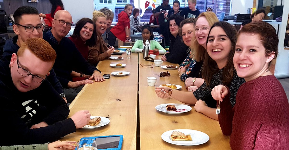 <a href="/AObtweets/">AOb</a> Primair Onderwijsgroep op werkbezoek bij <a href="/synergieschool/">Synergieschool</a> Roermond; een prachtschool in alle opzichten. Dank voor de gastvrije ontvangst, de rondleiding, de presentatie èn de vlaai😊