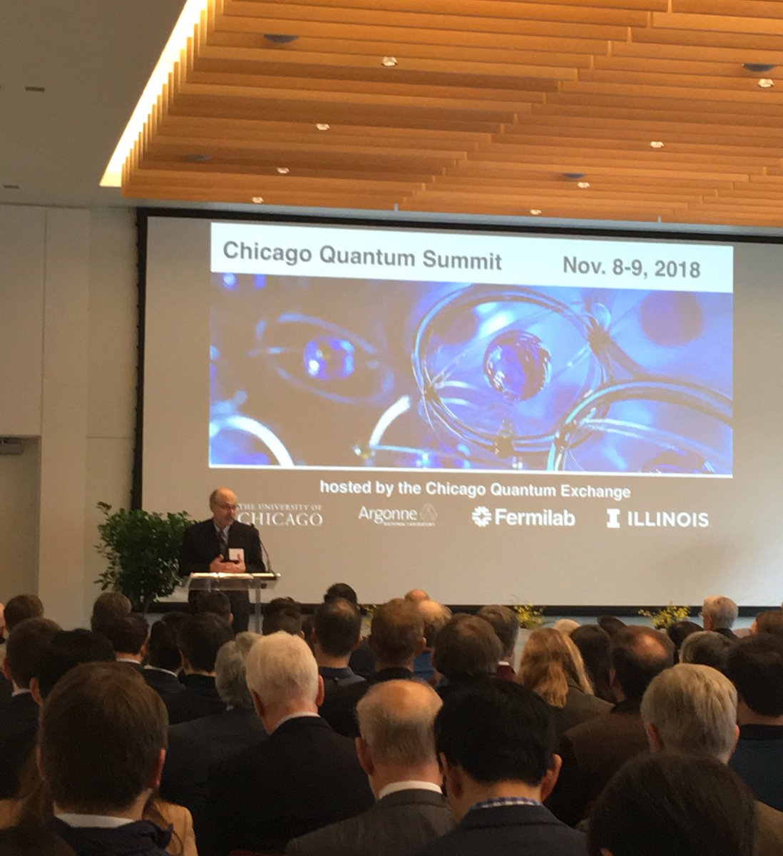 UChicago Research (@uchiresearch) on Twitter photo Thrilled to have a full house to kick off the inaugural Chicago Quantum Summit. #quantumexchange Watch live at ow.ly/9lDH30mxUs3 Thrilled to have a full house to kick off the inaugural Chicago Quantum Summit. #quantumexchange Watch live at ow.ly/9lDH30mxUs3