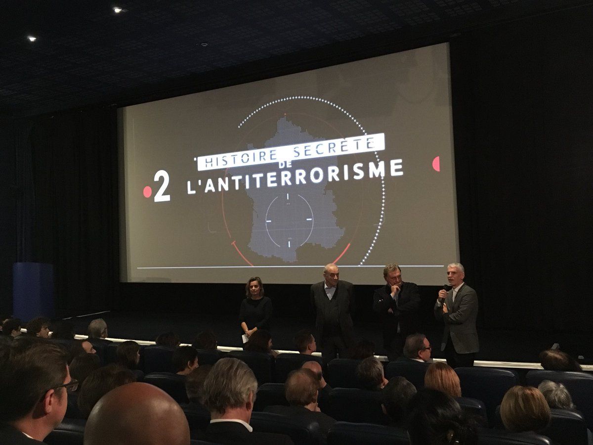 sand_Marech's tweet photo. #Event Hier soir salle comble pour l'avant-première de "Histoire secrète de l'antiterrorisme" documentaire à ne pas manquer le mardi 13 novembre à 21h00 sur @France2tv @Francetele #notrehistoire #PatrickRotman #VincentNouzille https://t.co/RfXwxbOXjU