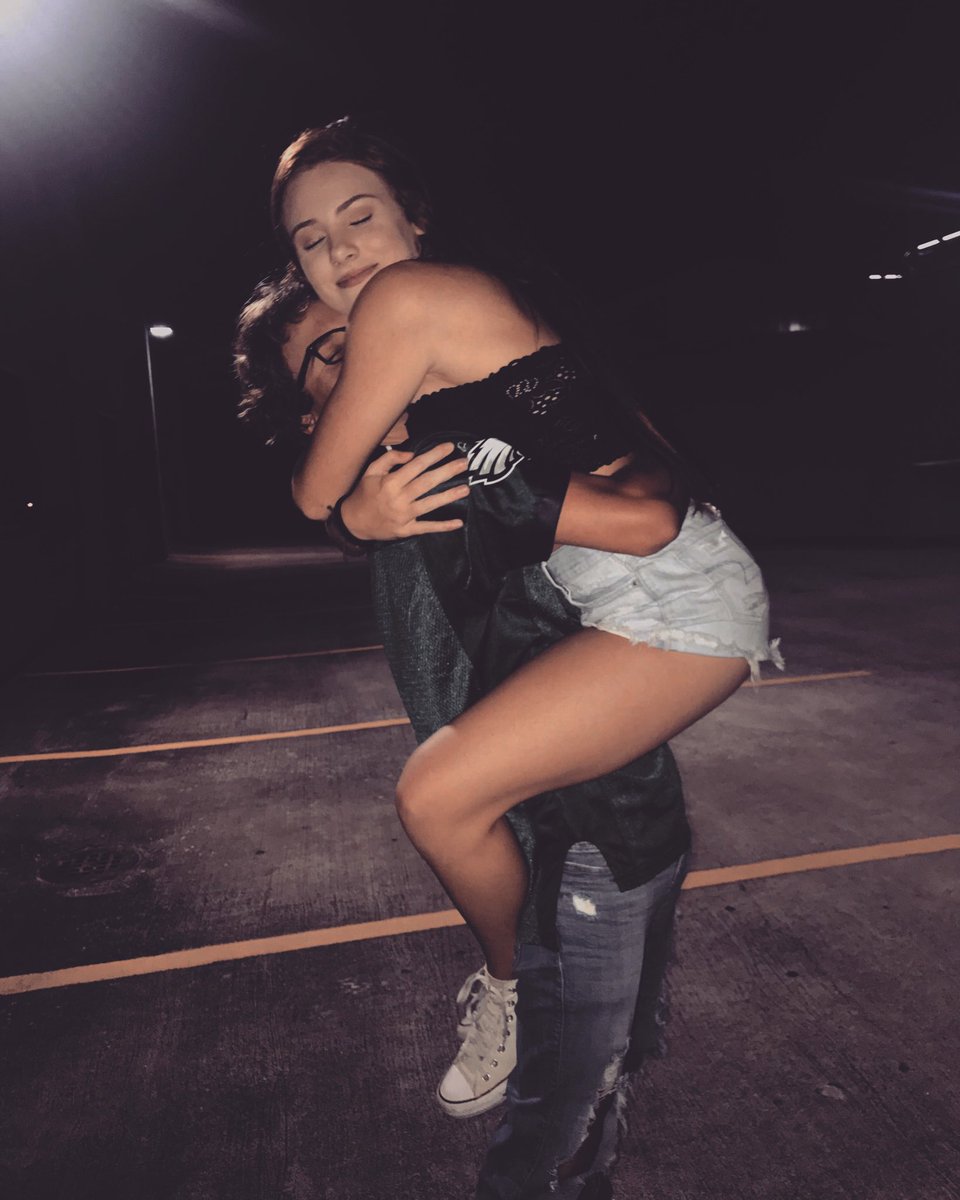 KyleLograsso's tweet photo. happy birthday to the loml. I love you so much sweetheart. the memories I’ve made with you in the past 3 months are priceless to me and I cannot wait to make more. have an absolute amazing day and just know you mean the world to me 💛💛 https://t.co/CKagxdMgiS