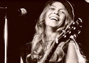 Happy birthday to Rickie Lee Jones. 