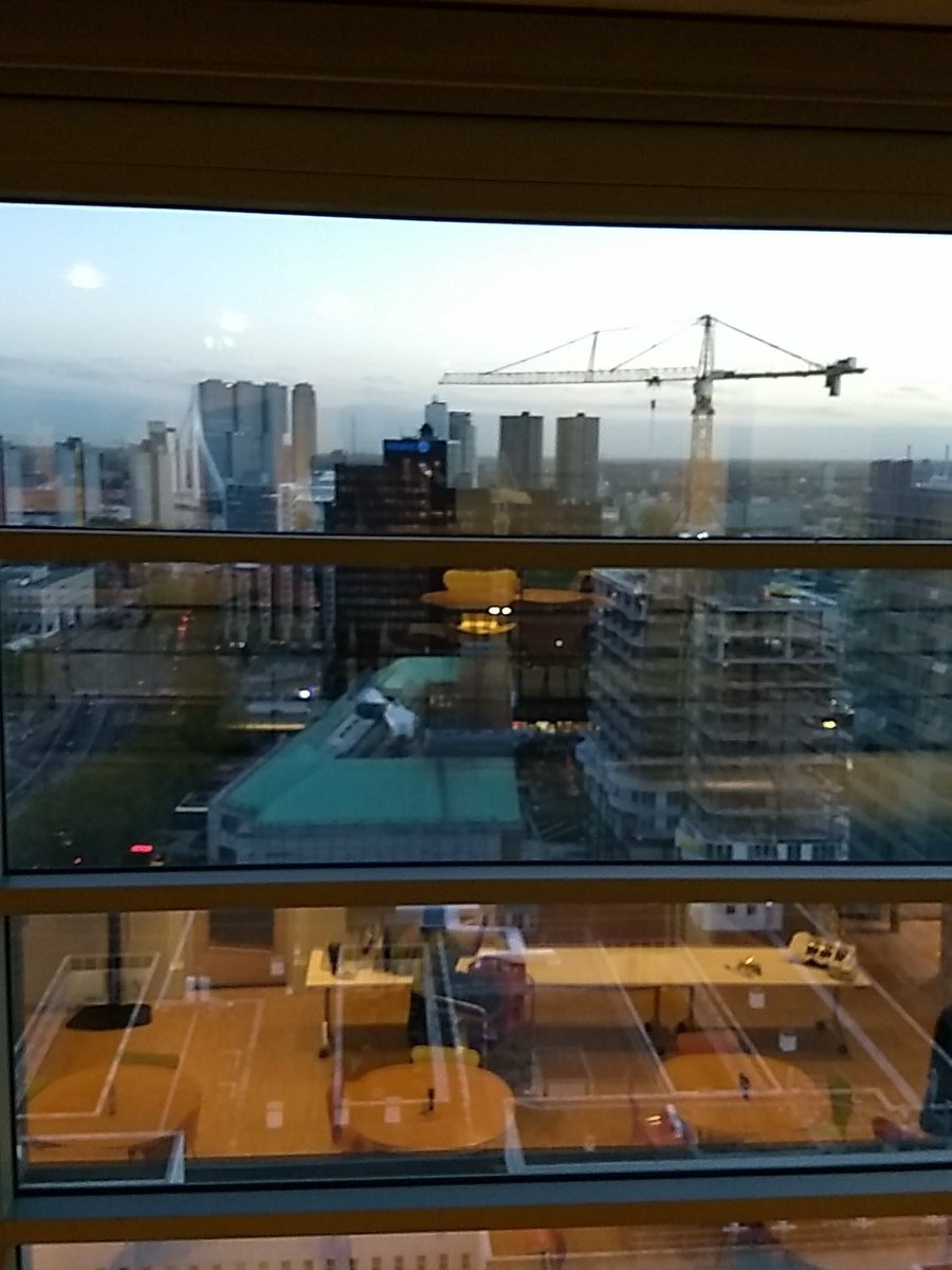<a href="/KNMTnieuws/">KNMT</a> @ABNAMROZakelijk in voorbereiding op de masterclass praktijk starten voor tandartsen met <a href="/ArjanWijnands/">Arjan Wijnands</a>. Boven in het abnamro gebouw aan de coolsingel