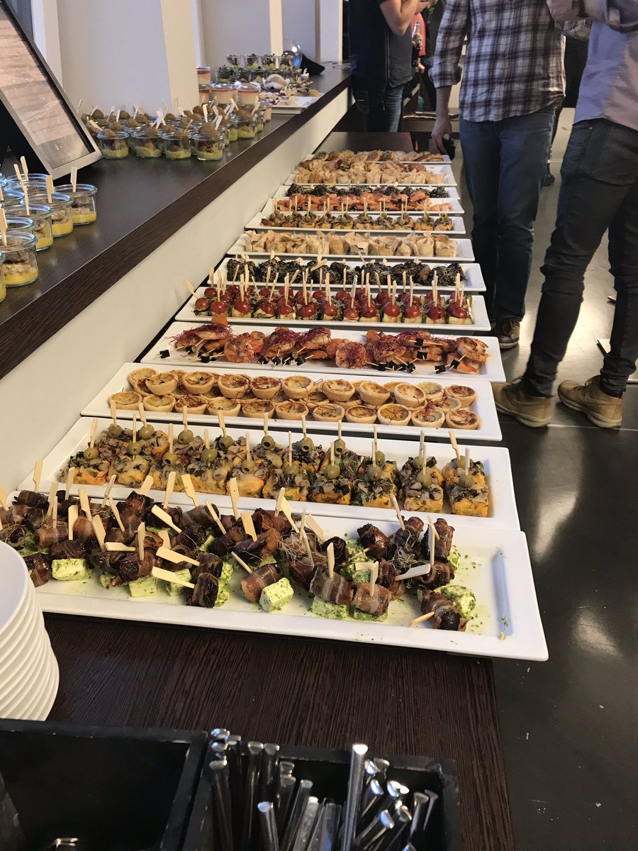 ChrisGoe87's tweet image. Snacks @ #TrustInTechCGN  with #Bechtle