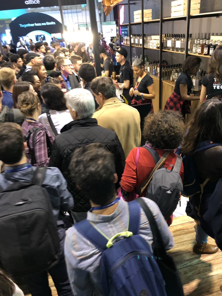 xavermatt's tweet image. Forget #adtech and clever #marketing strategies .... a free bar always delivers .... well done @InvestInCAN #WebSummiit #WebSummit2018 #happyhour