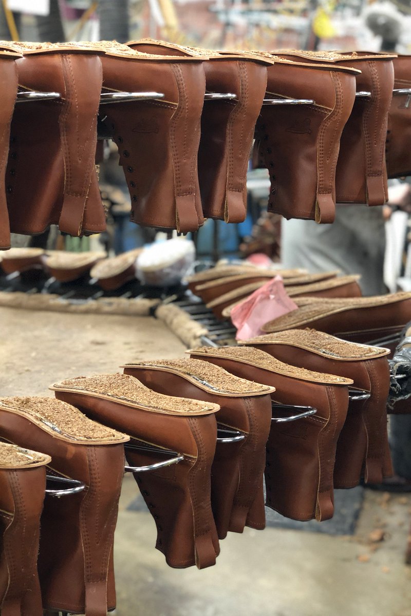 RedWingShoes's tweet image. Born and raised in Red Wing, Minnesota, the Traction Tred boot is a 100% American original. #MadeInUSA