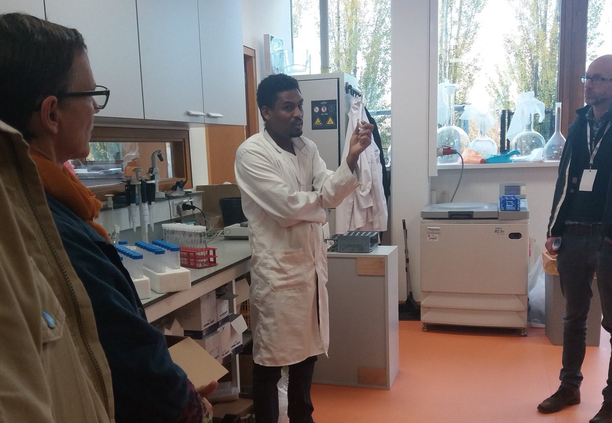 Landmark2020's tweet photo. Francesca & Gidena are presenting the LANDMARK and AFER projects in our @SBL_WUR labs to a ELLS delegation from @BOKUvienna @CZUvPraze @HebrewU @LincolnUniNZ @uni_copenhagen @_SLU @UniHohenheim @sggw_warszawa #WUR #ells18 #soil #ZeroHunger #H2020 #ResearchImpactEU #Ethiopia https://t.co/IuTHaqc8Jp