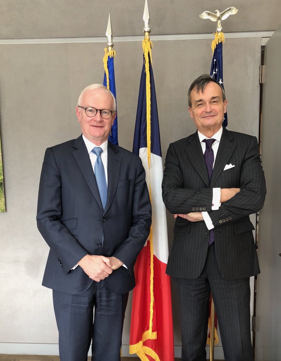 Me_JFHumbert's tweet photo. Tous mes remerciements @GerardAraud, ambassadeur de #France aux #USA. La mise en place d’un réseau de #juristes correspondant des @Notaires_CSN est évoquée pour pallier la fin des compétences notariales des consuls. #consulats #DroitContinental @francediplo #LJDWeek2018 https://t.co/TImdUu8fTF