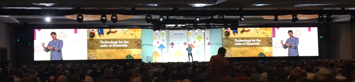 _claregraham's tweet image. Inspiring session with @MickEbeling #helponehelpmany #CFNNational