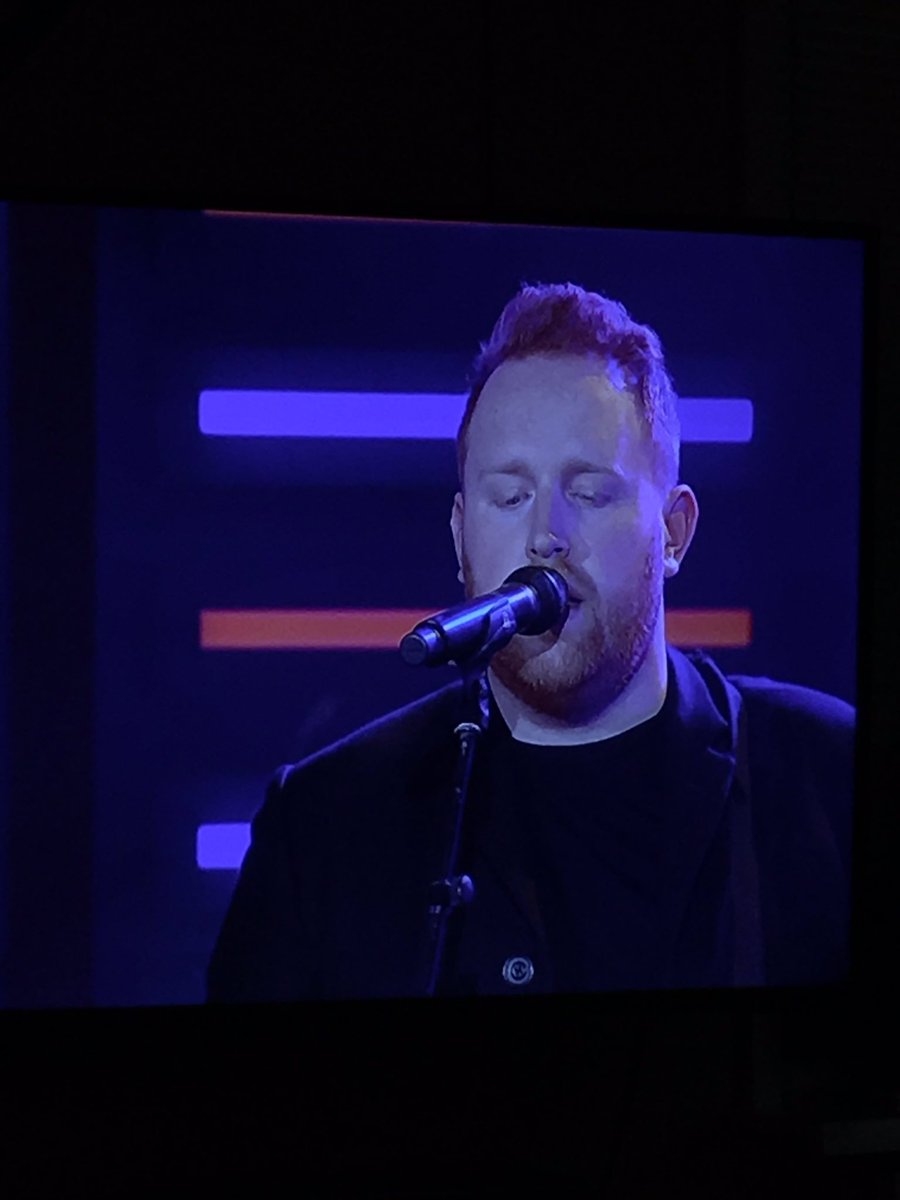 gavinjamesfanss's tweet photo. @gavinjames at RTL Late Night❤️ https://t.co/W58GnVlGpp