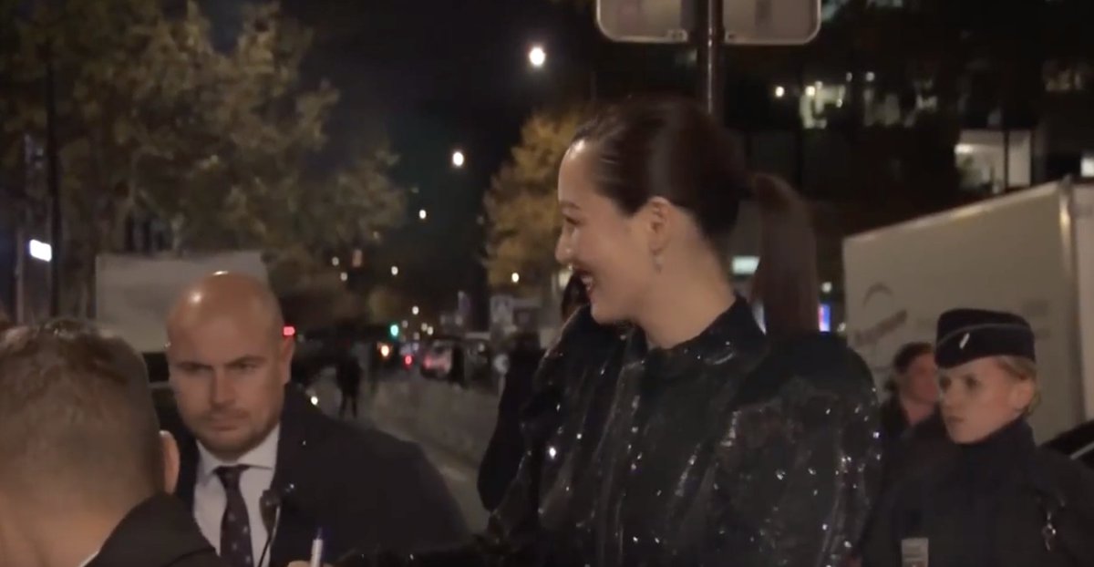 ⚡️ #EnDirect | Claudia Kim, qui incarnera Nagini, sur le tapis rouge ! 😎
#AnimauxFantastiques #CrimesOfGrindelwald