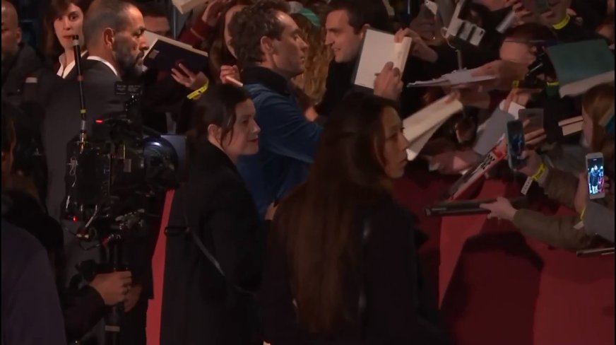 Jude Law (Albus Dumbledore) sur le tapis rouge.
#AnimauxFantastiques