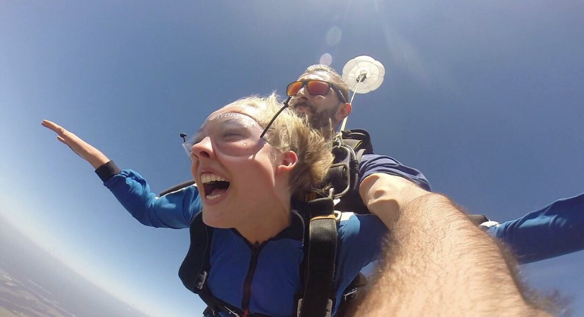 zoomed in footage of the snowflakes falling down on Lawrence right now