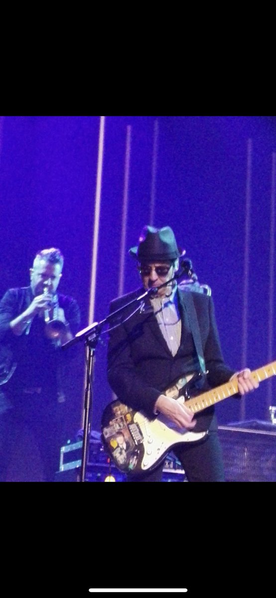 GaryNuttallFans's tweet photo. It is second #BritsIcon #Troxy anniversary! Who was there?
#garynuttallfans #GaryNuttall #RobbieWilliams https://t.co/rnX1tMBzMu