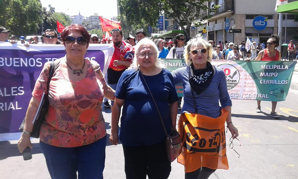 coordargisp's tweet photo. 8/11 las mujeres y jóvenes de la @coordargisp de la @ISPinteramerica marcharon junto a la CUT de Chile en defensa y reivindicación de los derechos de las y los trabajadores y en defensa de los servicios publicos y sus trabajadores. https://t.co/oFBOloS90v