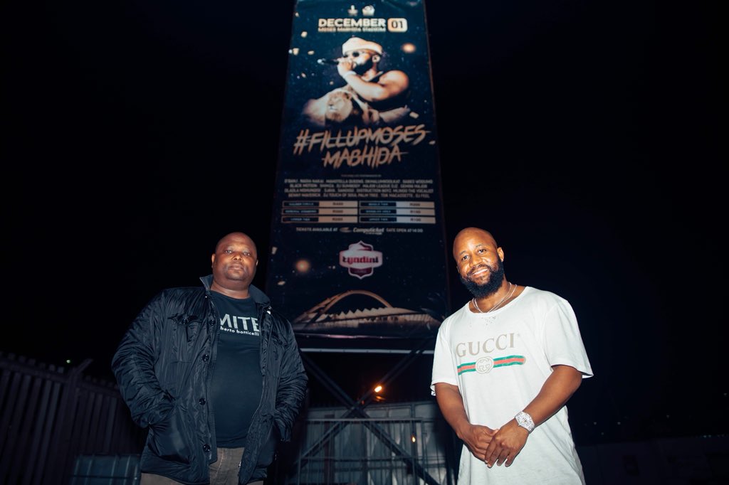 casspernyovest's tweet image. The owner of eyadini put up a billboard in the hood just to support a young black man!!!! Nothing better than the OGs helping thier Youngins build!!! .  #blackexcellence #FillUpMosesMabhida