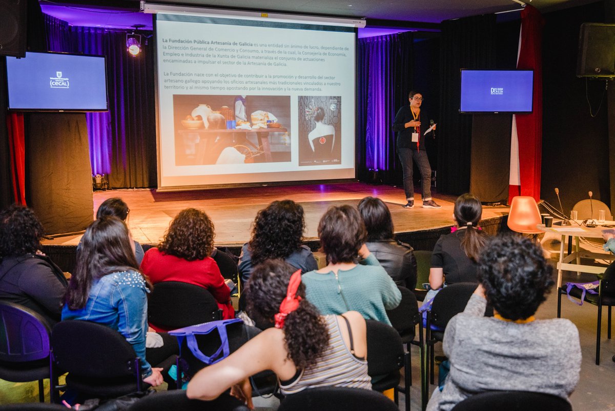 colaborafest's tweet photo. Elena Fabeiro de @Fun_Artesania de #Galicia, organización sin fines de lucro fundada el año 2003, expuso sobre el desarrollo de líneas de investigación para perfeccionar las técnicas de elaboración y la calidad de los productos artesanales #Colaborafest2018 https://t.co/Q8UVYbjhec