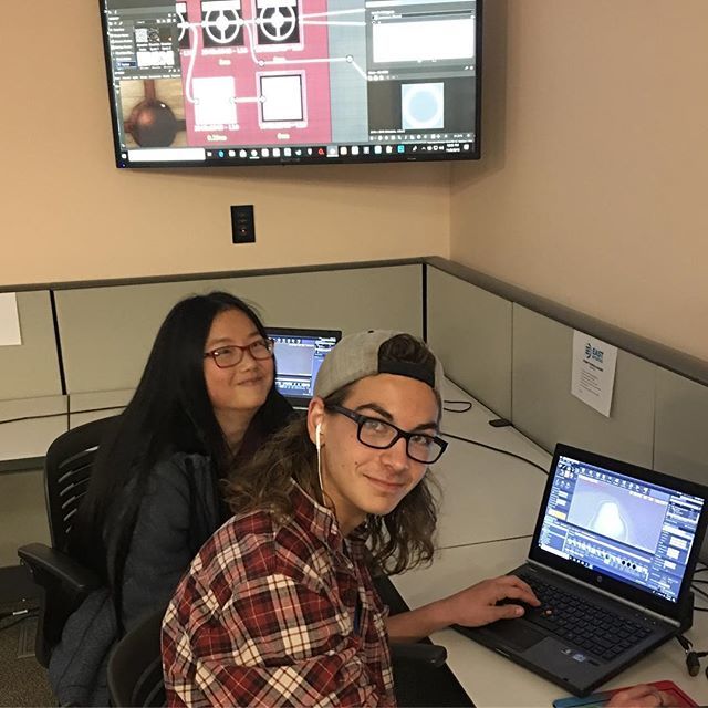 BerryvilleEAST's tweet photo. Learning Virtual Reality programming in Unreal Engine at the U of A. https://t.co/H6b2GhGCyr https://t.co/TJzQihLOKD