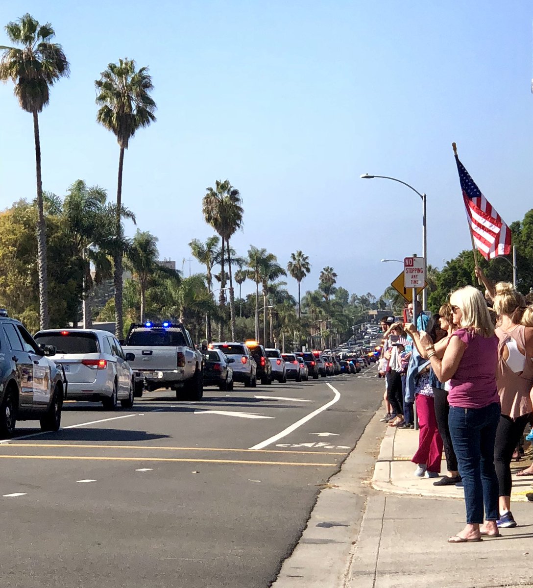 RockProject2's tweet photo. What an honor it was to witness the #precession for the #fallensheriff. #honor #sacrifice #BorderlineBarShooting https://t.co/AoQ4bPTdWU