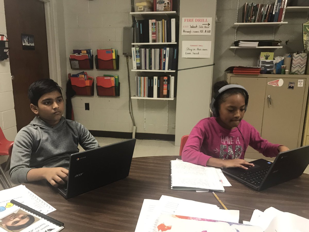 Finishing up our How-To videos: speaking, listening, writing and reading all in one project. <a href="/Seesaw/">Seesaw</a> <a href="/LakeElemMOL/">Lake Elementary</a> #OnceACard #LakeCards