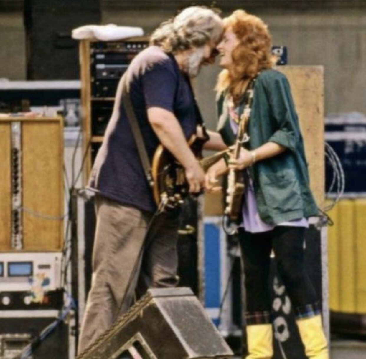 Happy birthday, Bonnie Raitt! Here s Bonnie and Jerry at the Greek Theatre in Berkeley, CA on August 30, 1987. 