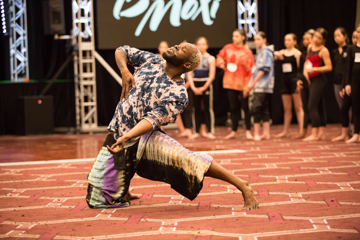 We're having all the feels thinking about the beginning of Season IV 🌌 #DanceConvention #FrameYourFocusTour #BellaMoxi