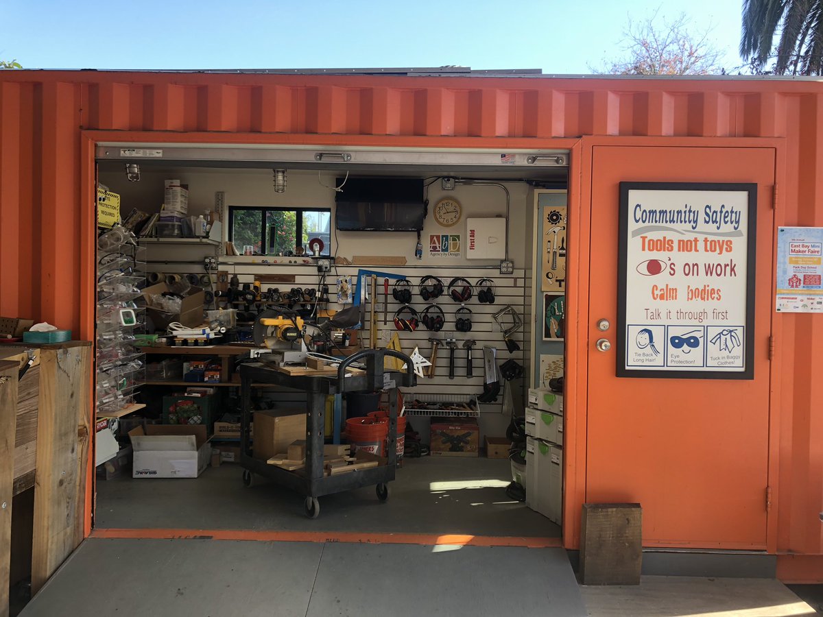 AbdOakland's tweet image. We visited Senior Fellow @IlyaPratt’s light-filled Innovation Workshop today!  What an inspiration!  #makerspace #makercenteredlearning