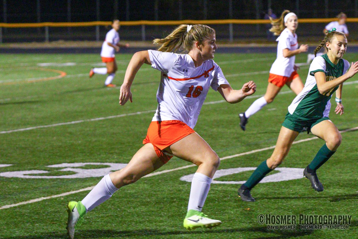 MrDaveHosmer's tweet photo. @BrownieSports @ahsGRLSsoccer A loss is always painful. Never dwell on a single play though because a game is a result of thousands of split second decisions. To think that just one was to blame is not fair to you or the team. #HeadsHigh Full Album here https://t.co/aSaZ2X31yi https://t.co/OCu5UKTZrx