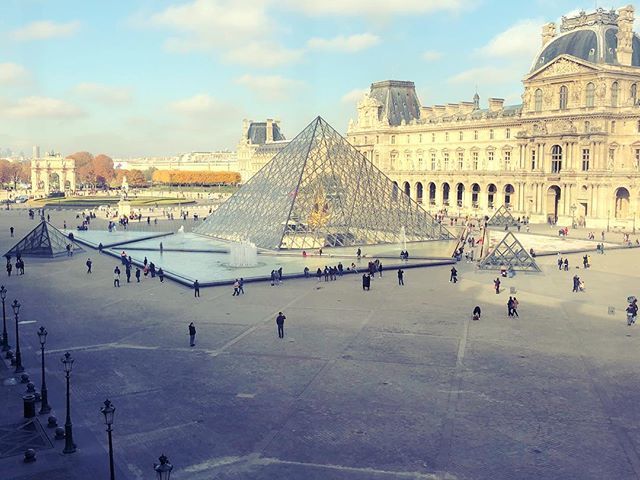 amrita_kumar's tweet image. #viewfromawindow 
#louvre #louvremuseum #louvrepyramid #artmuseum #museedulouvre #paris #france #wonderlustparis #wanderlusttina #wanderlust #travel #travelphotography #traveldiaries #traveladdict #instaaddict #instadiary #instatravel #shortgetaway #holi… ift.tt/2QvE9j2