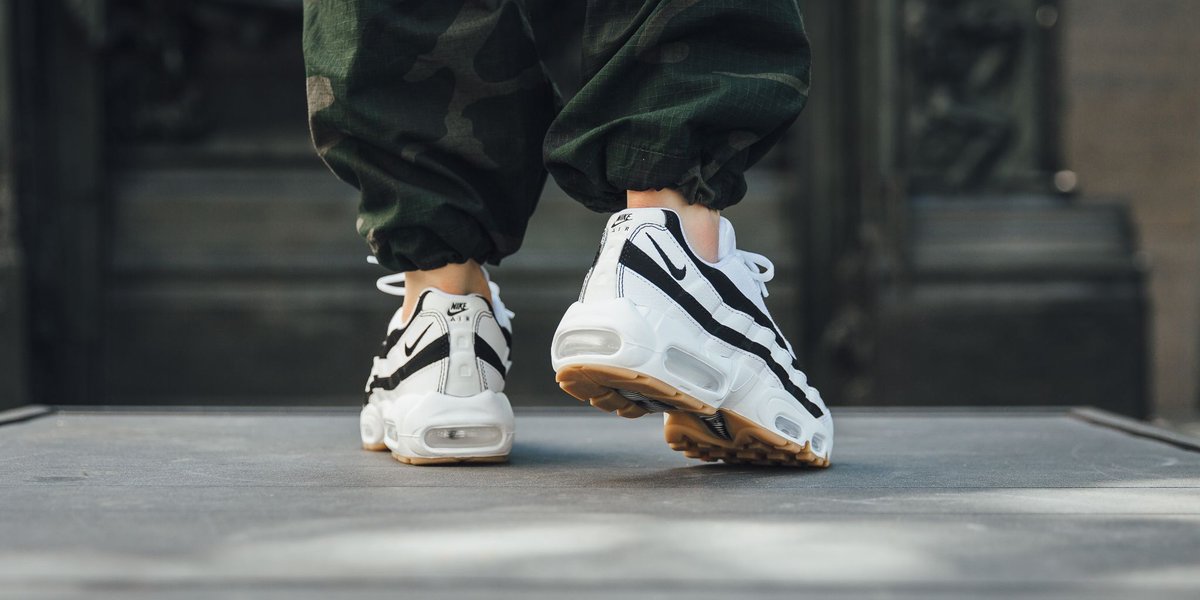 air max 95 black white gum